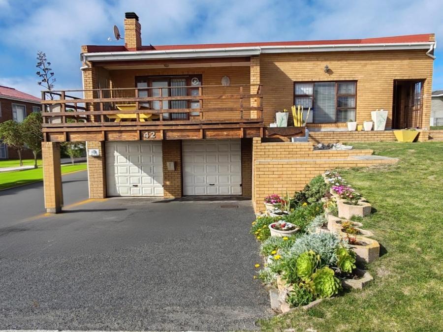 3 Bedroom Property for Sale in Perlemoenbaai Western Cape